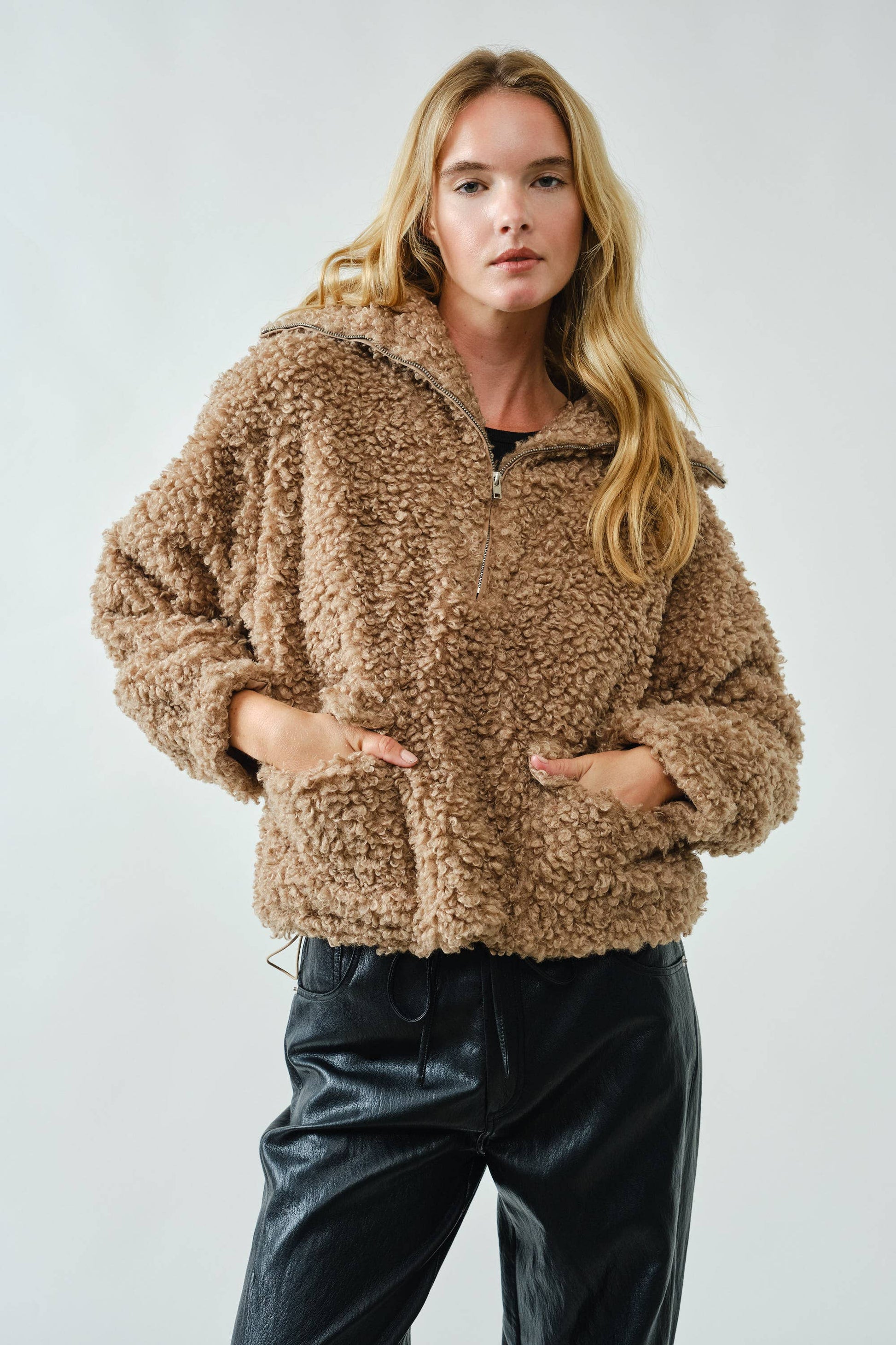 OVERSIZED TEDDY HALF ZIP UP WITH POCKET