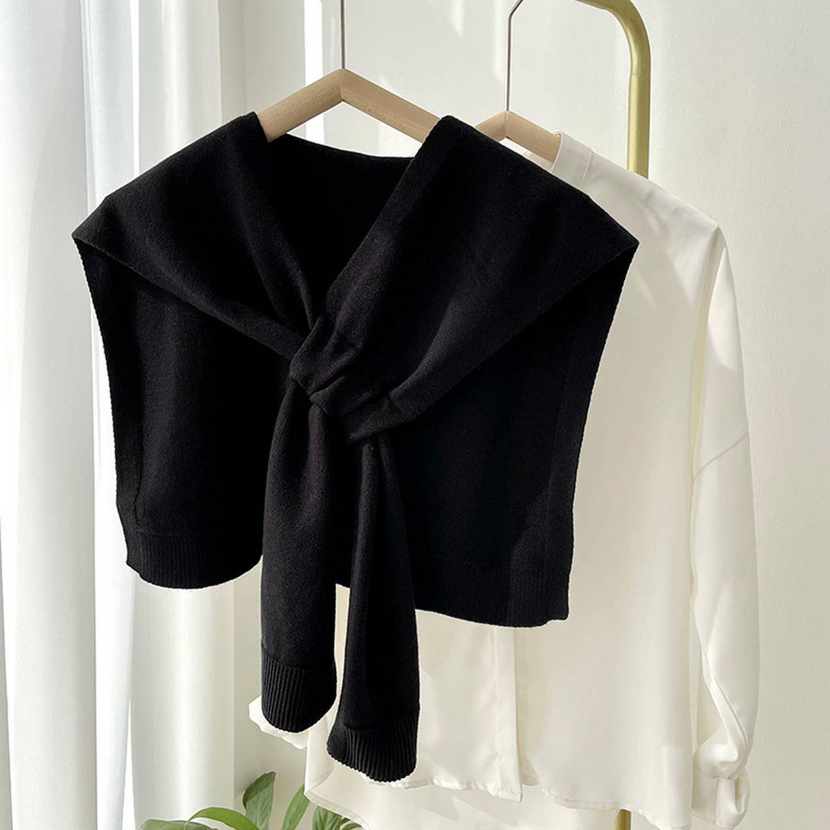 Solid Color Knitted Knotted Shawl