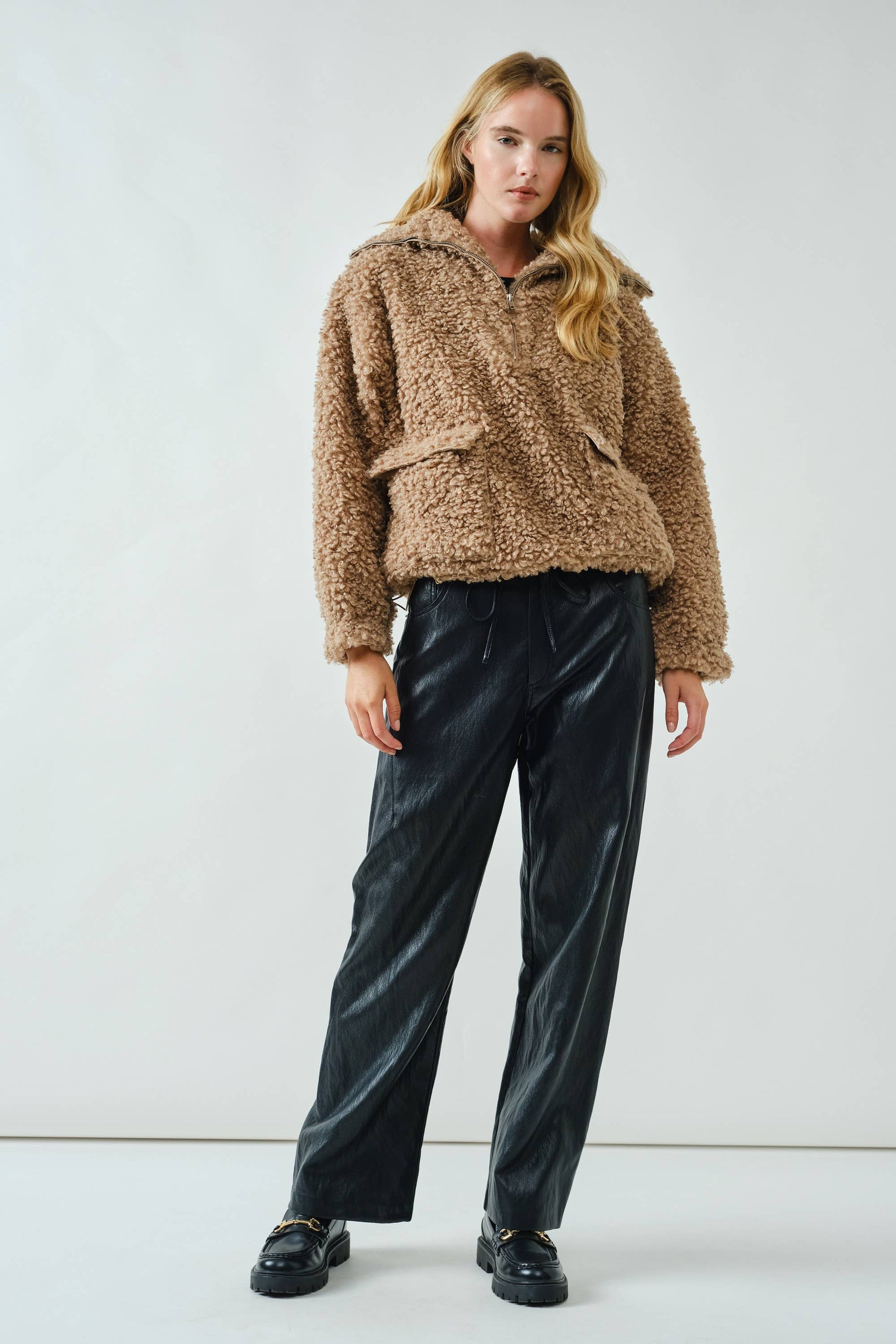 OVERSIZED TEDDY HALF ZIP UP WITH POCKET