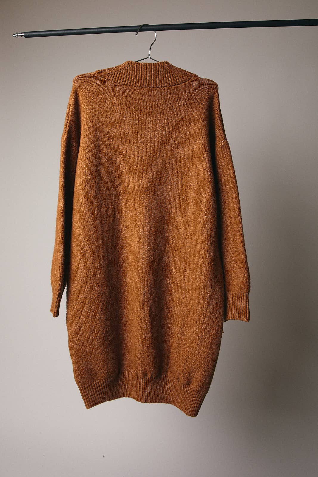 V-NECK LONG SLEEVE TUNIC SWEATER DRESS