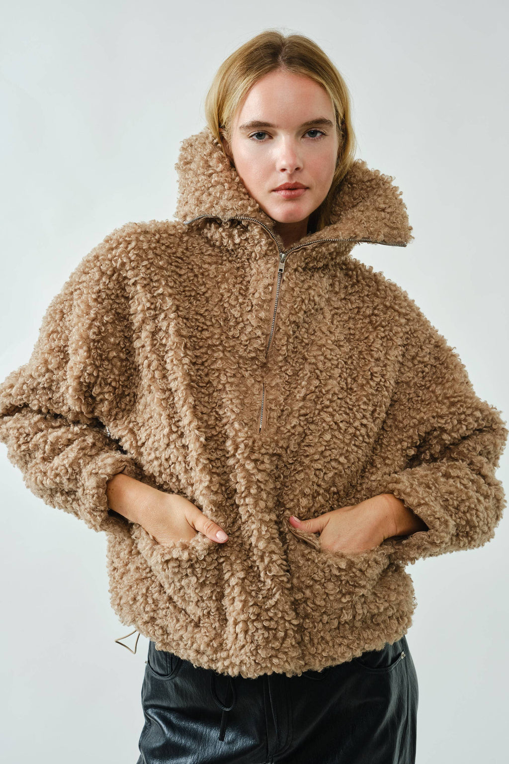 OVERSIZED TEDDY HALF ZIP UP WITH POCKET