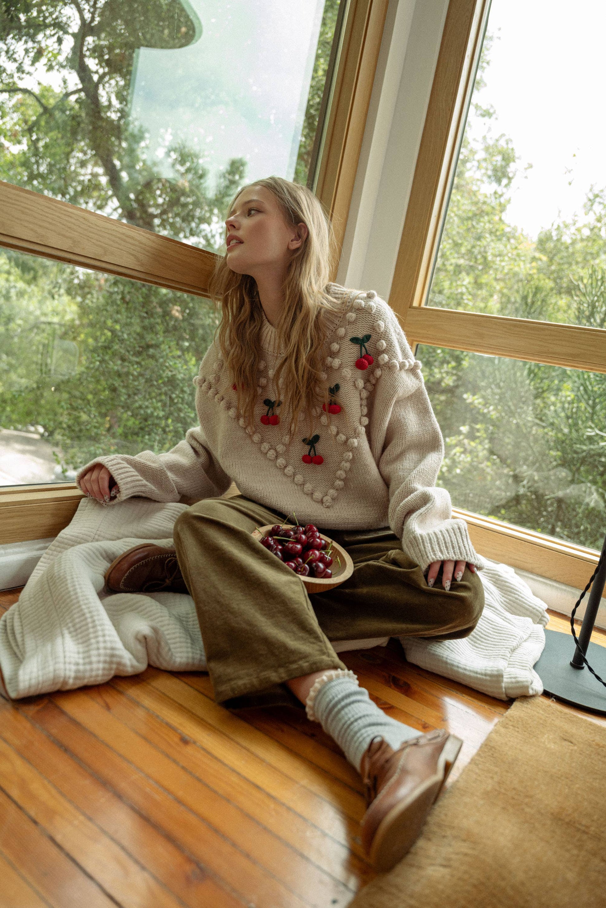 CHERRY TRIM SWEATER