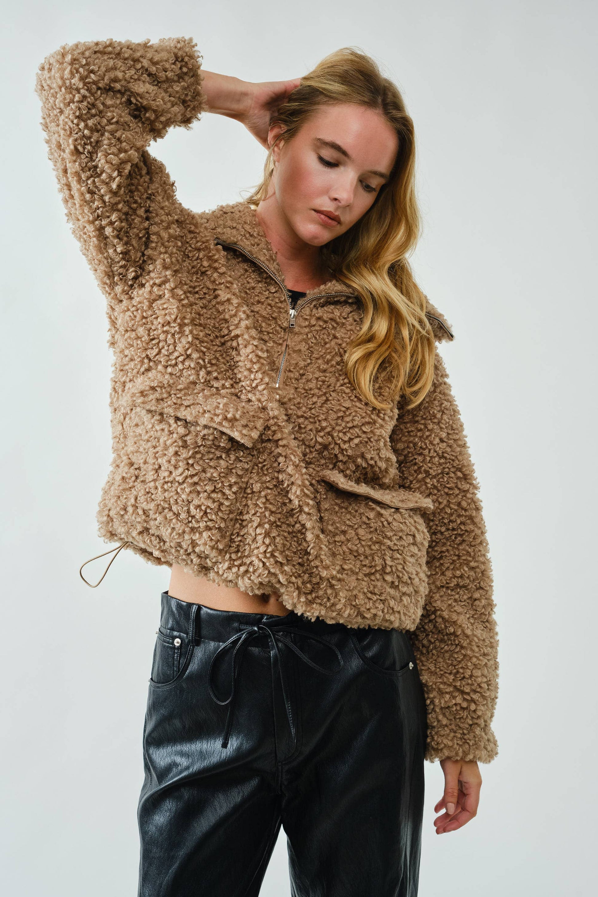 OVERSIZED TEDDY HALF ZIP UP WITH POCKET