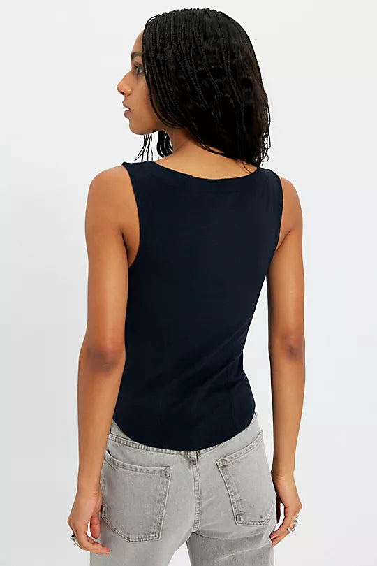 ICONIC TANK